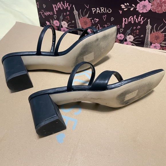 Charles&Keith Block Heel Toe Loop Sandals - Picture 6 of 6